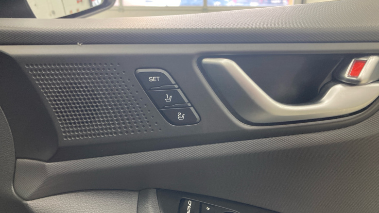 Hyundai IONIQ 1.6 GDi Hybrid Premium SE 5dr DCT Hybrid Hatchback